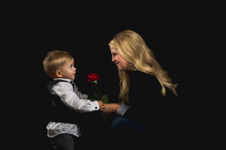 Valentine’s Photo Session | Mommy and Me | Rockford, IL Family