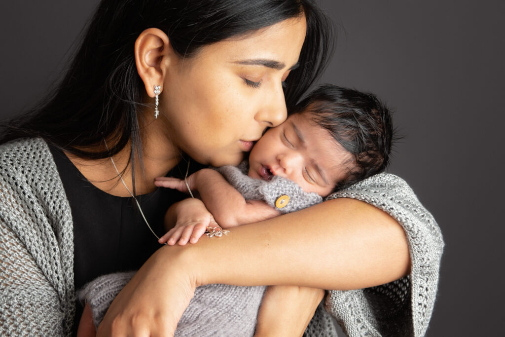 newborn photography-photographer-illinois-ingleside-studio-Lakemoor-IL-Family-chicagoland-Lake county