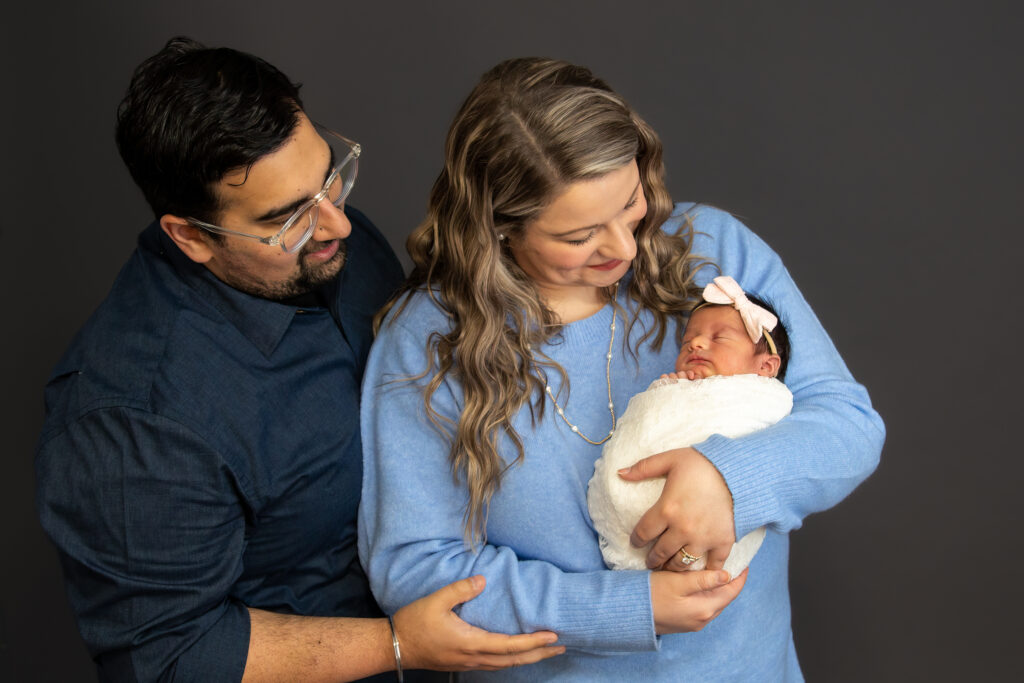 Newborn and Family Portraits - Photographer - Photography - Studio - IL -Lake County